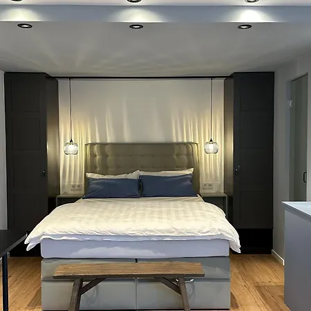 Fidschis Apartmenthouse Apartment Nuertingen